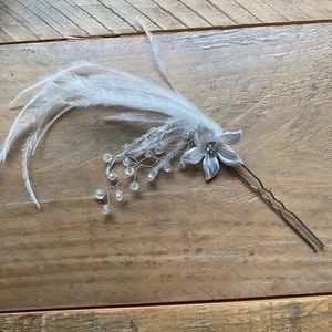 Feather & bead bridal hair pin